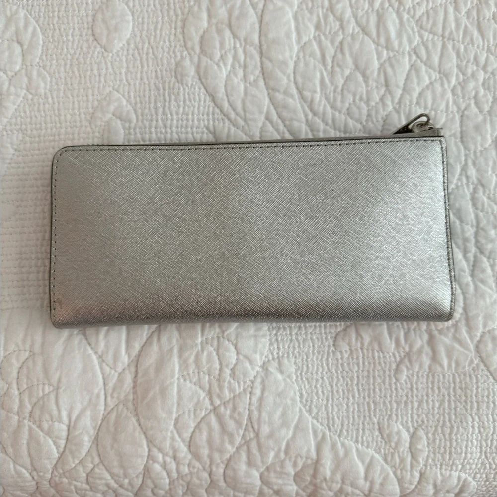 Michael Kors Zip Wallet - Picture 11 of 11